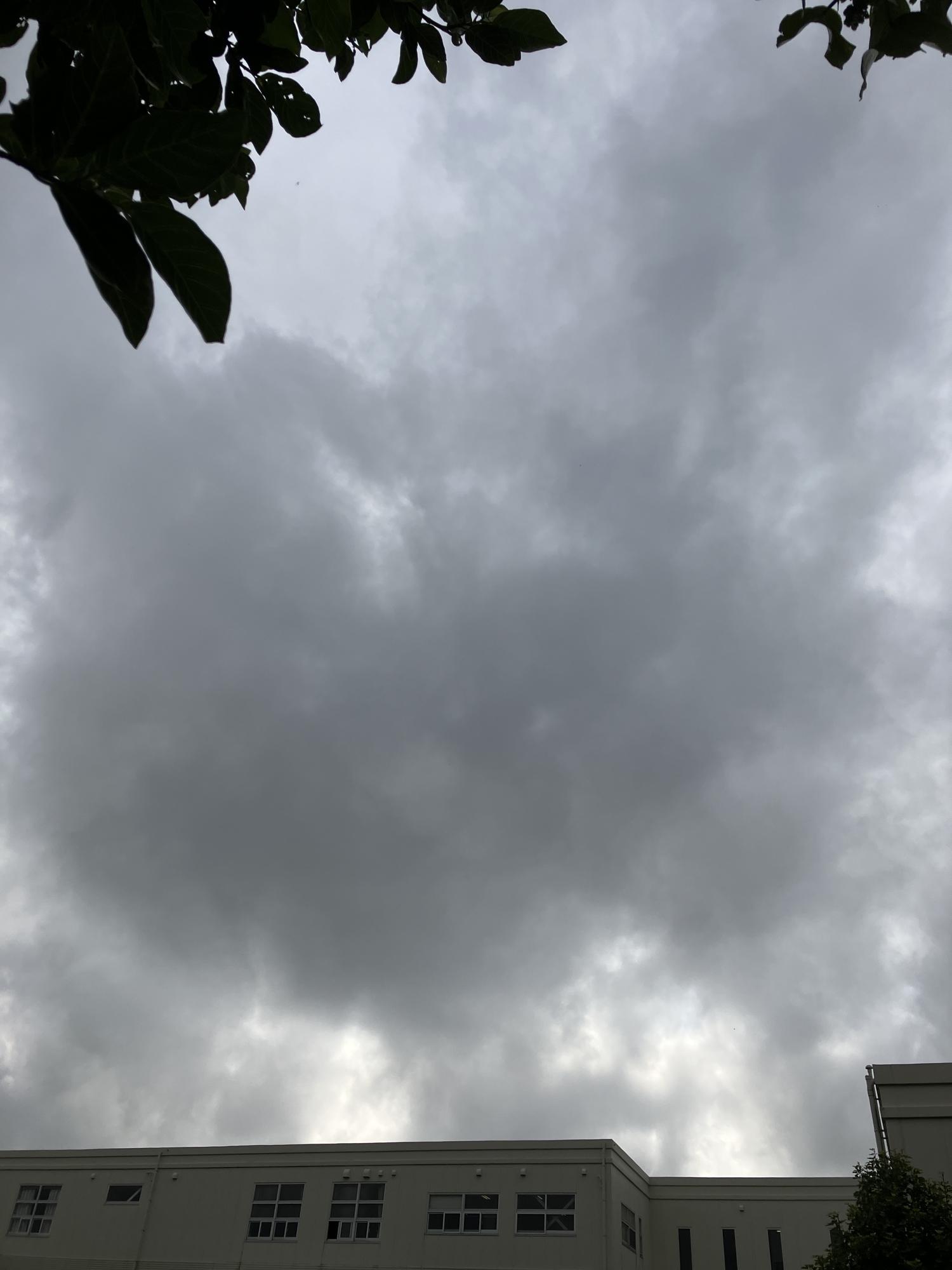 イェスタディの１６時１３分